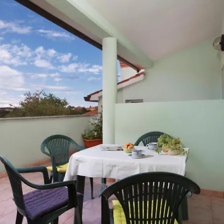 Dom wakacyjny Haus Sanchi By Interhome